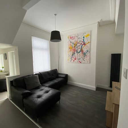 Apex Living Ne - Beachville House 4 Beds Free Parking 森德兰 外观 照片