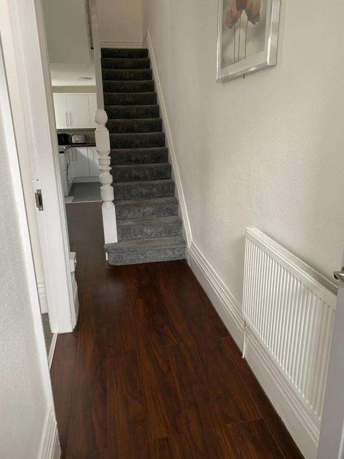 Apex Living Ne - Beachville House 4 Beds Free Parking 森德兰 外观 照片